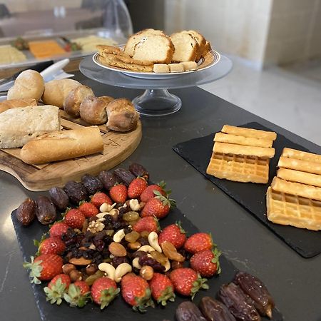 Fiftyfour West Boutique Living Bed and Breakfast Għarb Exteriör bild