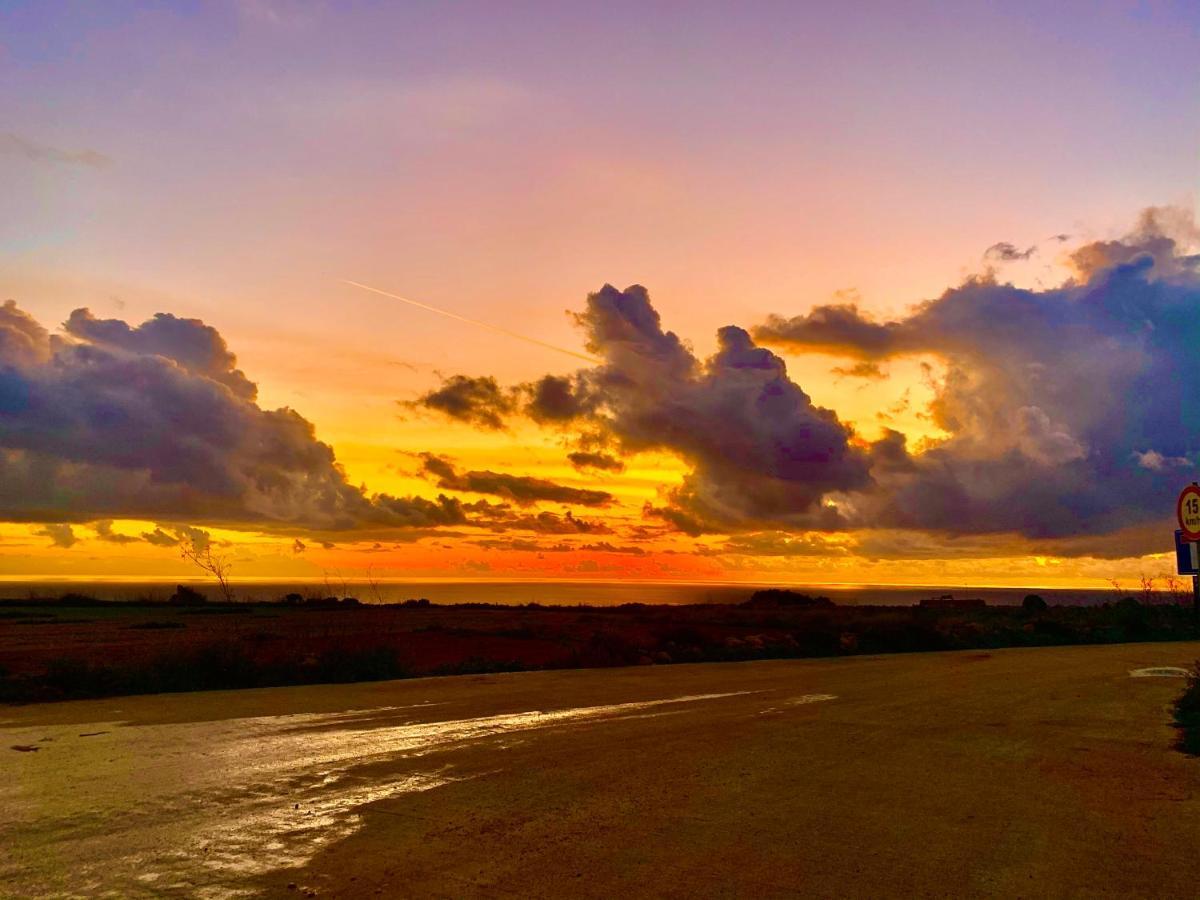 Fiftyfour West Boutique Living Bed and Breakfast Għarb Exteriör bild