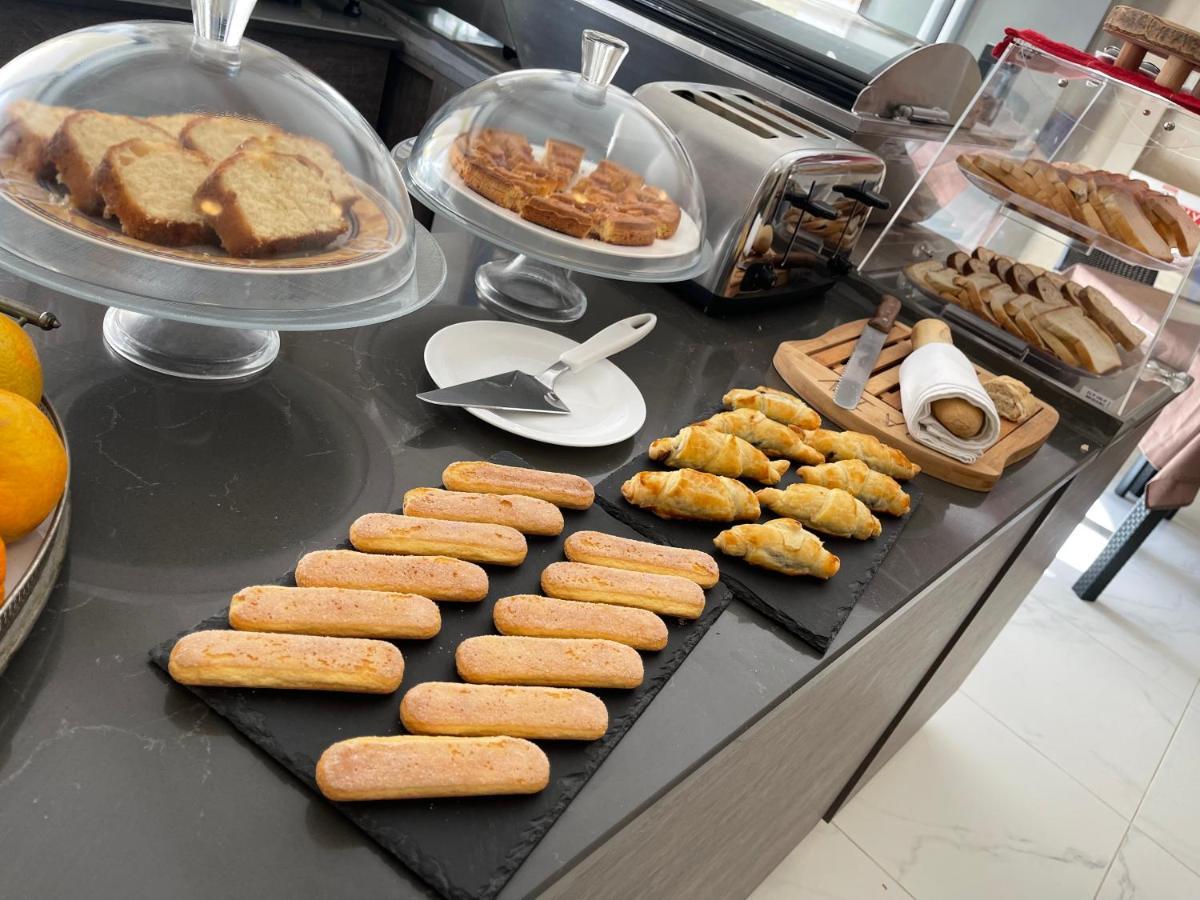 Fiftyfour West Boutique Living Bed and Breakfast Għarb Exteriör bild