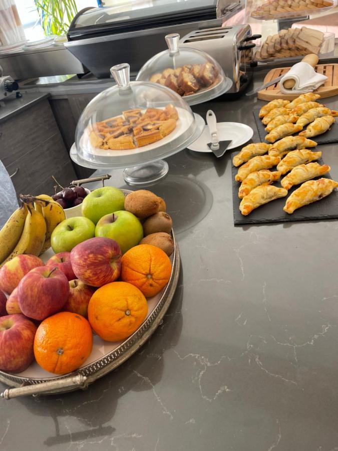 Fiftyfour West Boutique Living Bed and Breakfast Għarb Exteriör bild