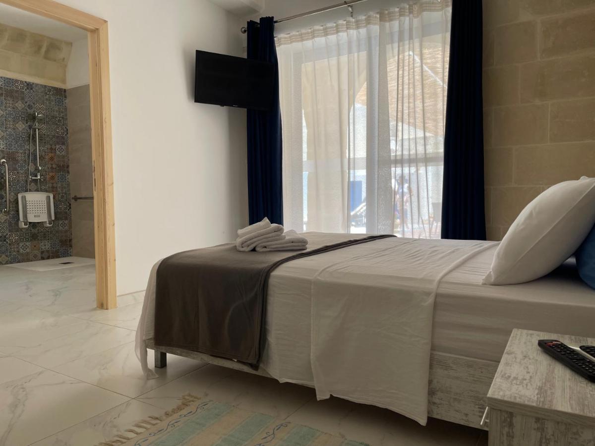Fiftyfour West Boutique Living Bed and Breakfast Għarb Exteriör bild