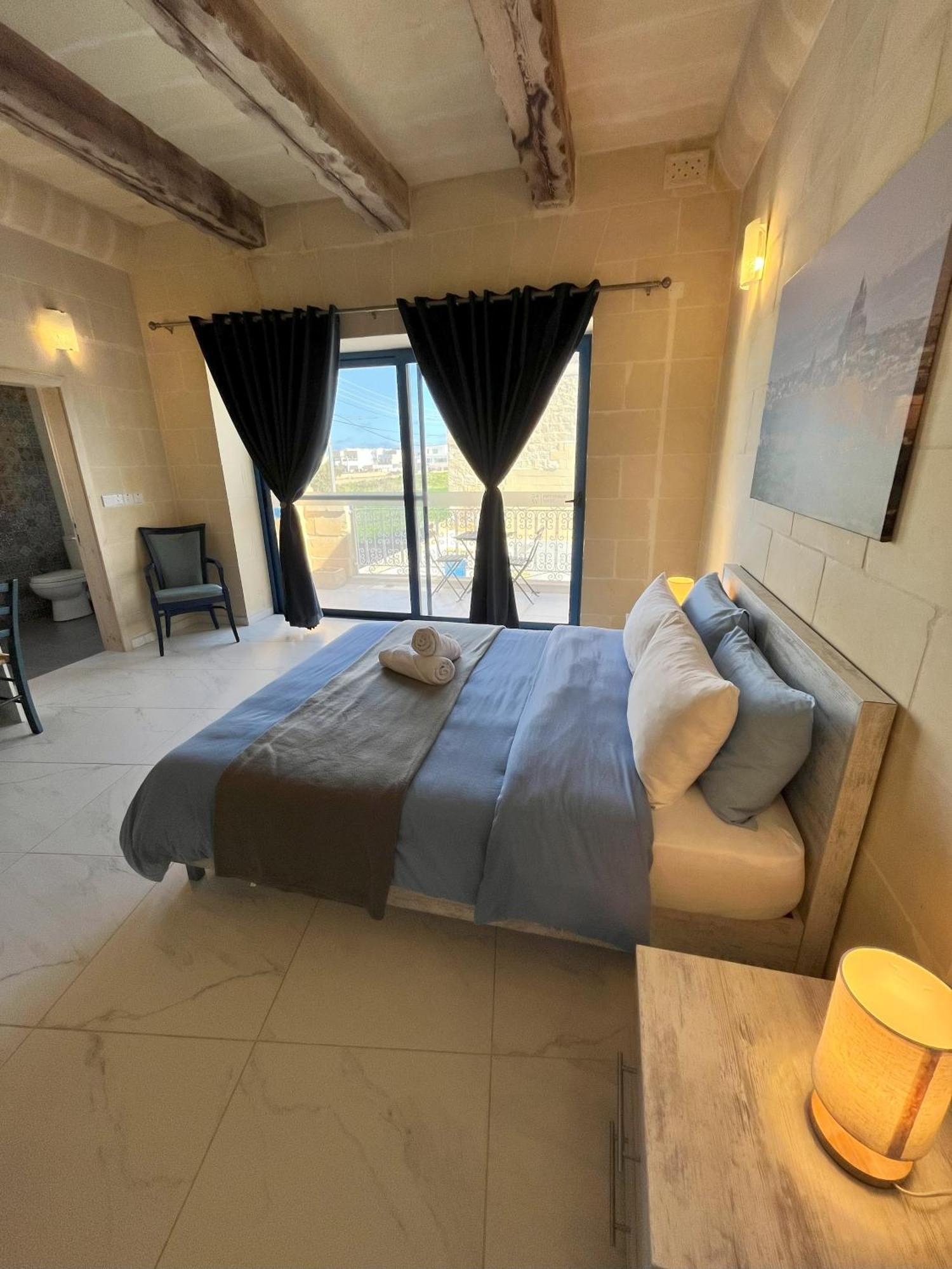 Fiftyfour West Boutique Living Bed and Breakfast Għarb Exteriör bild