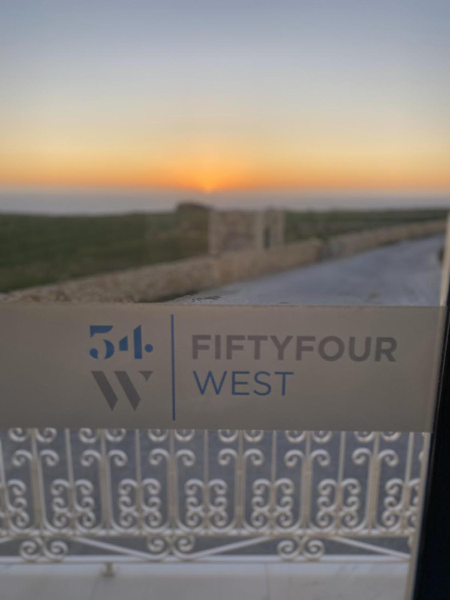 Fiftyfour West Boutique Living Bed and Breakfast Għarb Exteriör bild