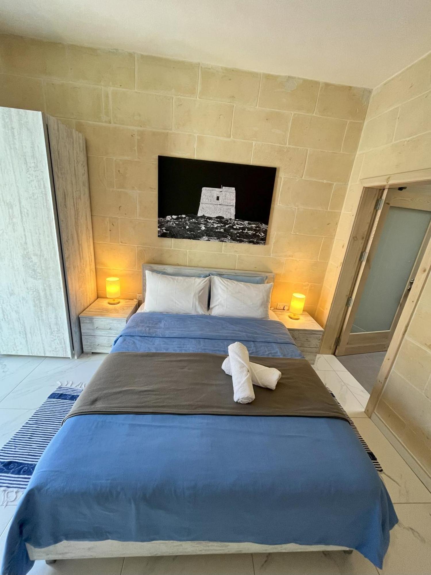 Fiftyfour West Boutique Living Bed and Breakfast Għarb Exteriör bild